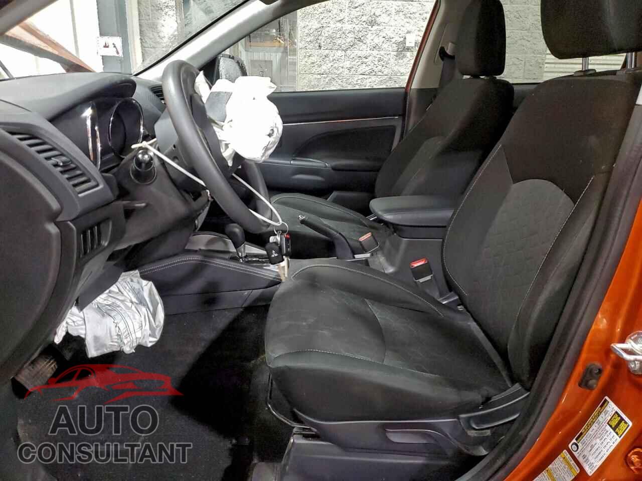MITSUBISHI OUTLANDER 2020 - JA4AR3AU1LU001663