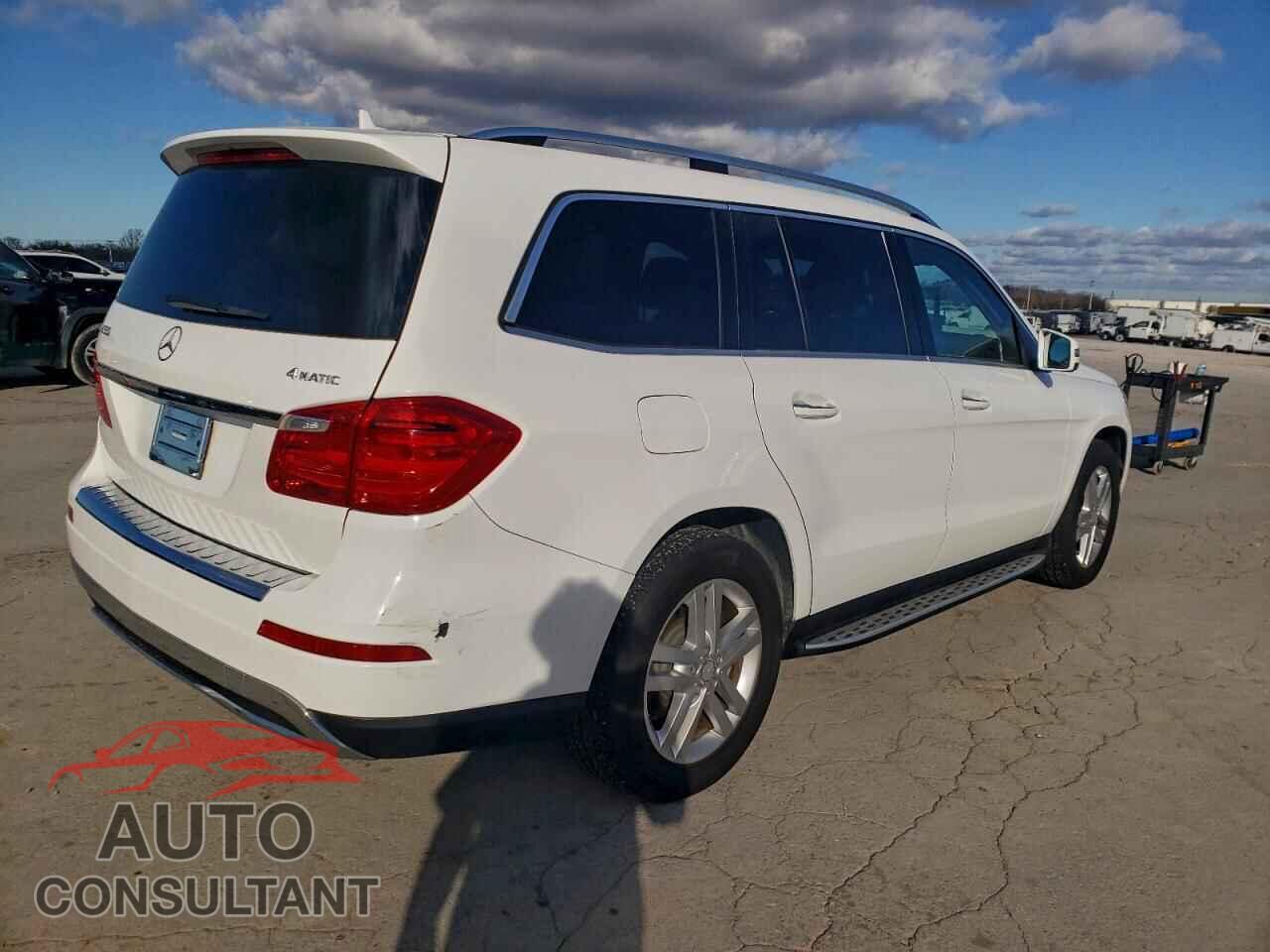 MERCEDES-BENZ GL-CLASS 2015 - 4JGDF6EE3FA533871