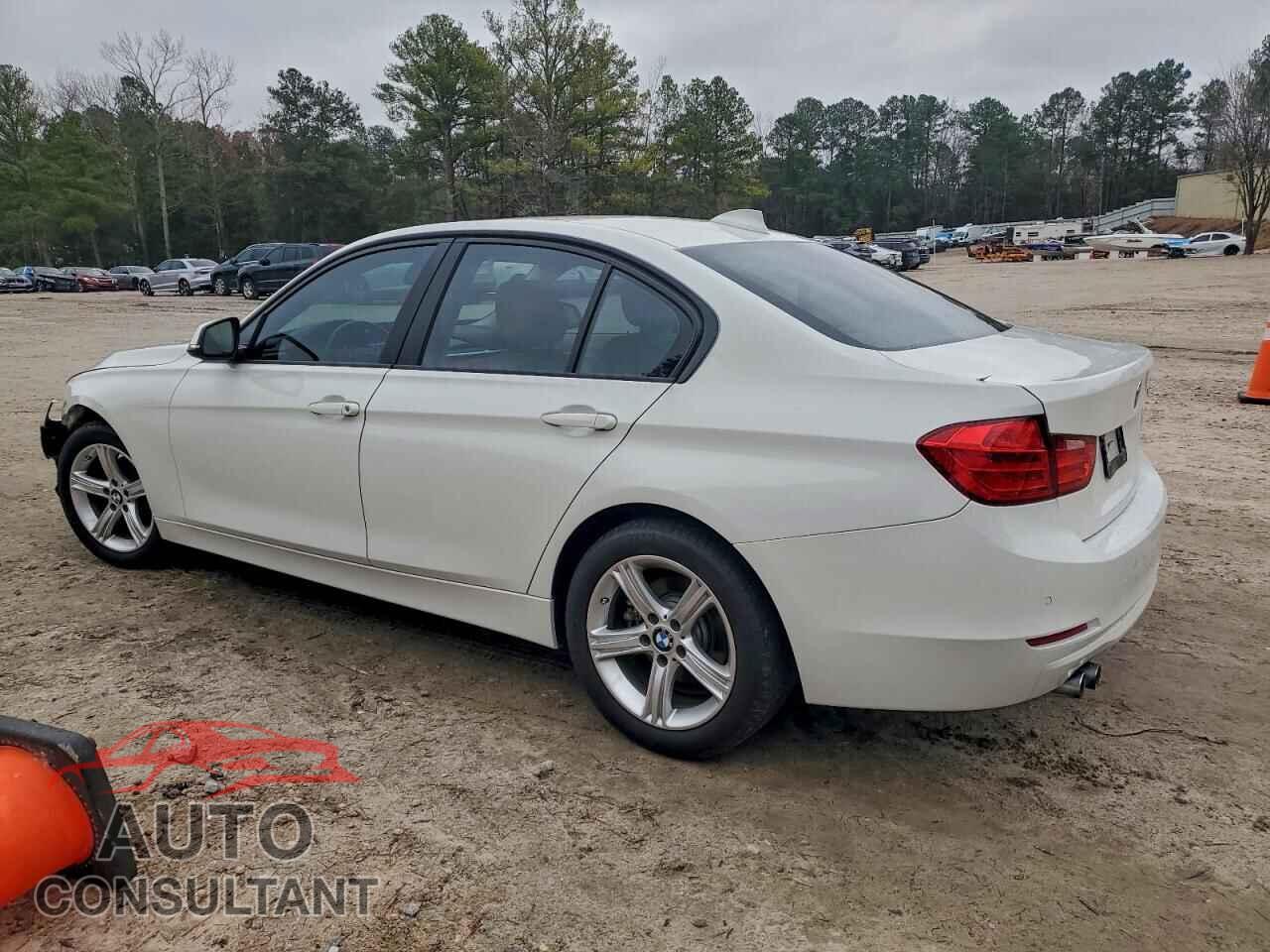 BMW 3 SERIES 2015 - WBA3A5C50FF610451