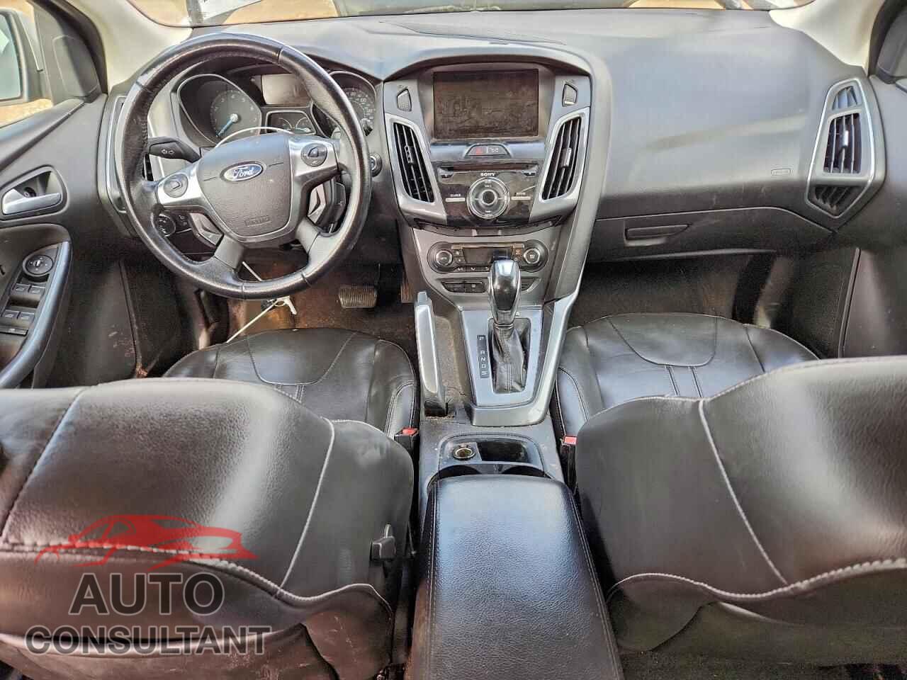 FORD FOCUS 2012 - 1FAHP3N23CL303552