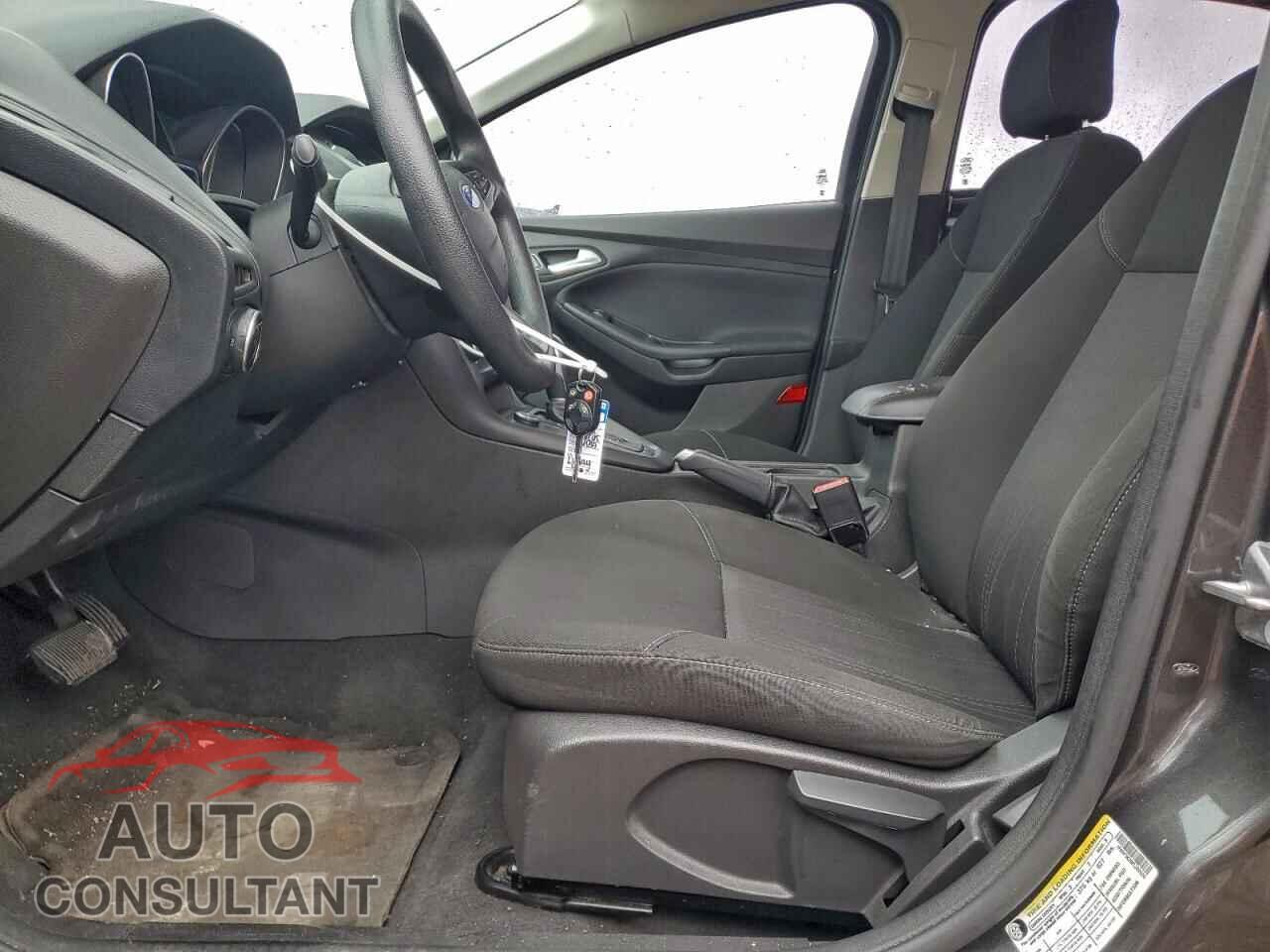 FORD FOCUS 2015 - 1FADP3K20FL302026
