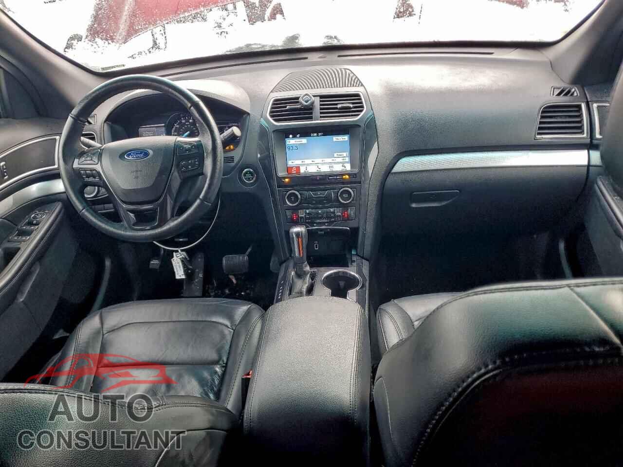 FORD EXPLORER 2017 - 1FM5K7D80HGA74784