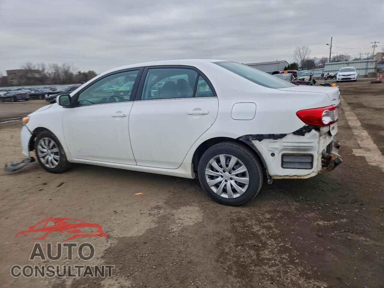 TOYOTA COROLLA 2013 - 2T1BU4EE7DC028608