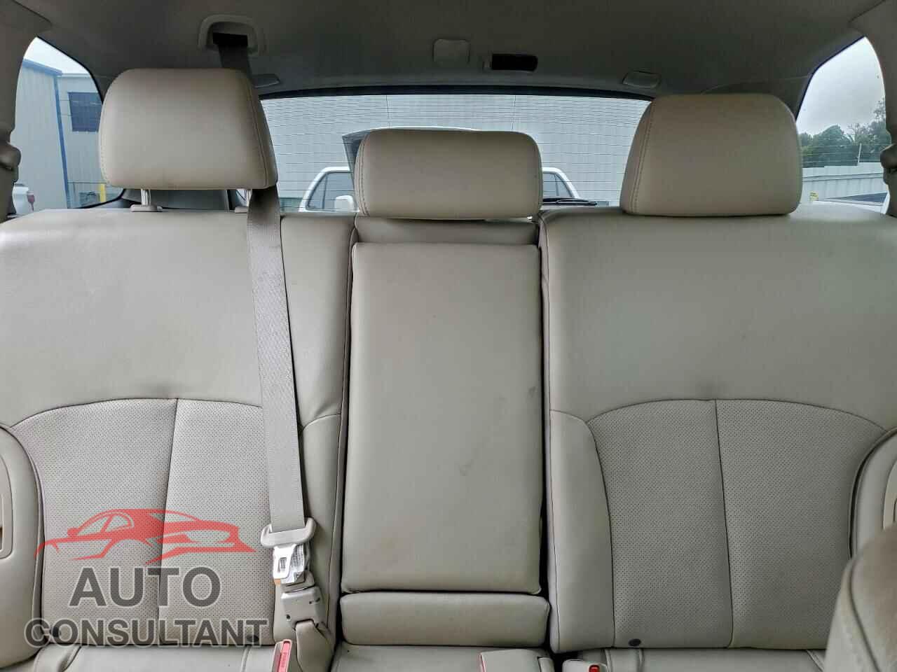 SUBARU OUTBACK 2014 - 4S4BRBLC5E3303406