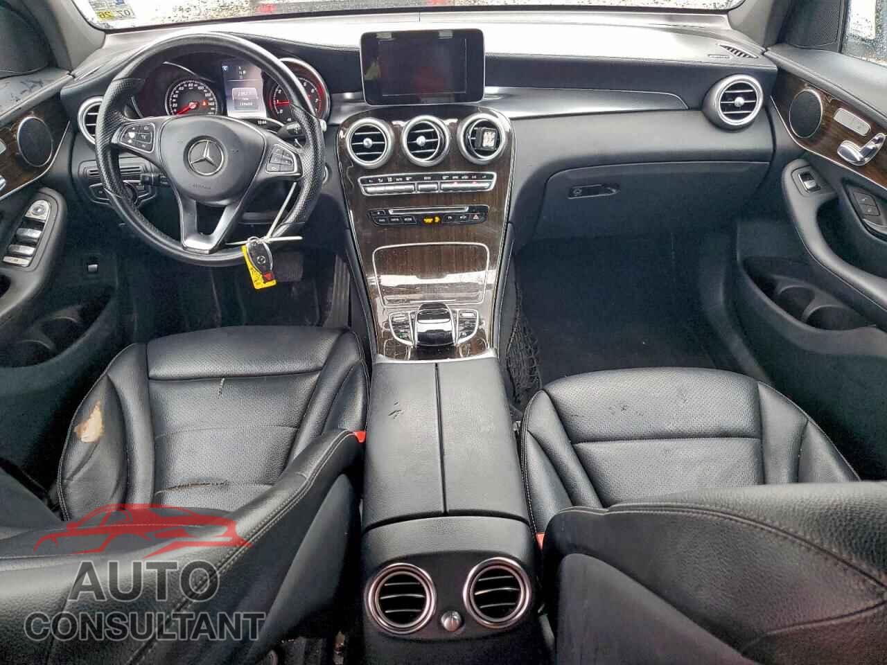 MERCEDES-BENZ GLC-CLASS 2017 - WDC0G4JB0HF122721