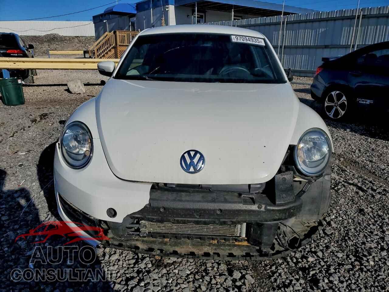 VOLKSWAGEN BEETLE 2012 - 3VWJP7AT8CM656558