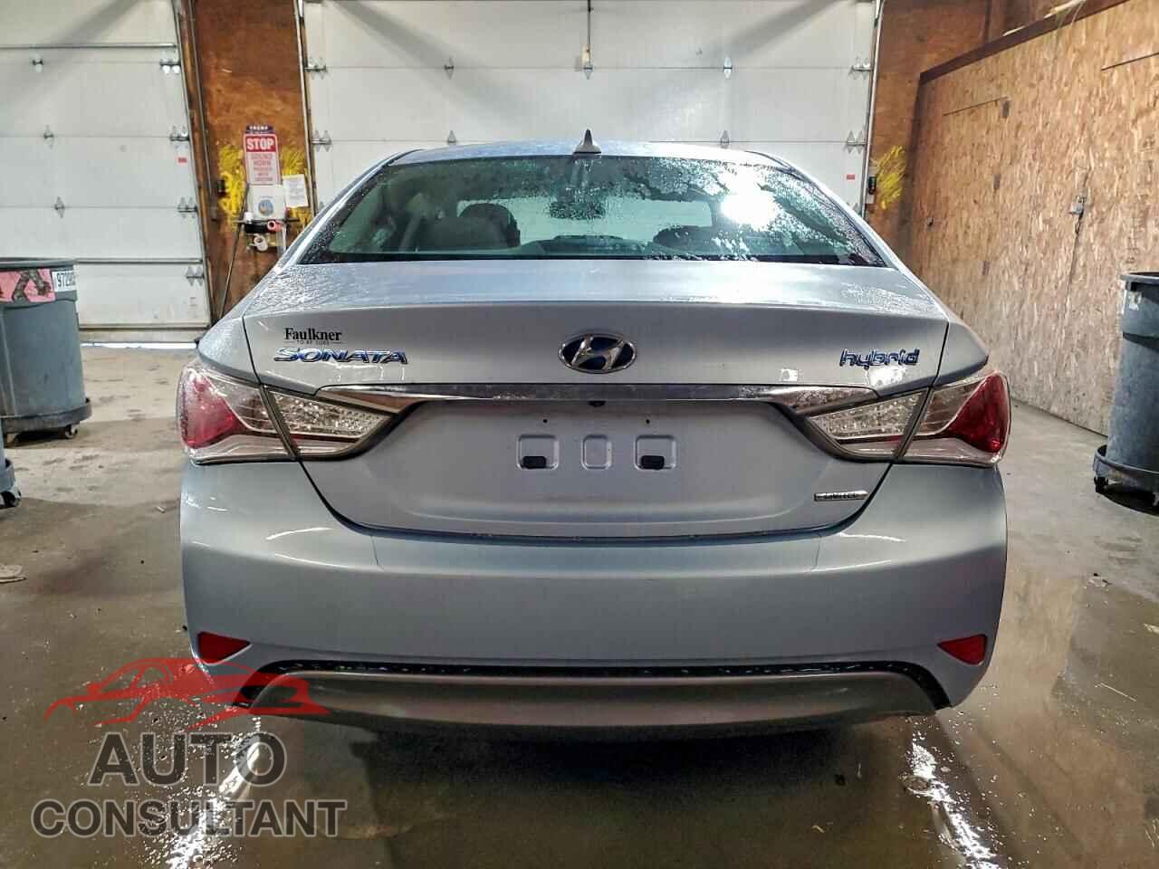HYUNDAI SONATA 2015 - KMHEC4A44FA124051