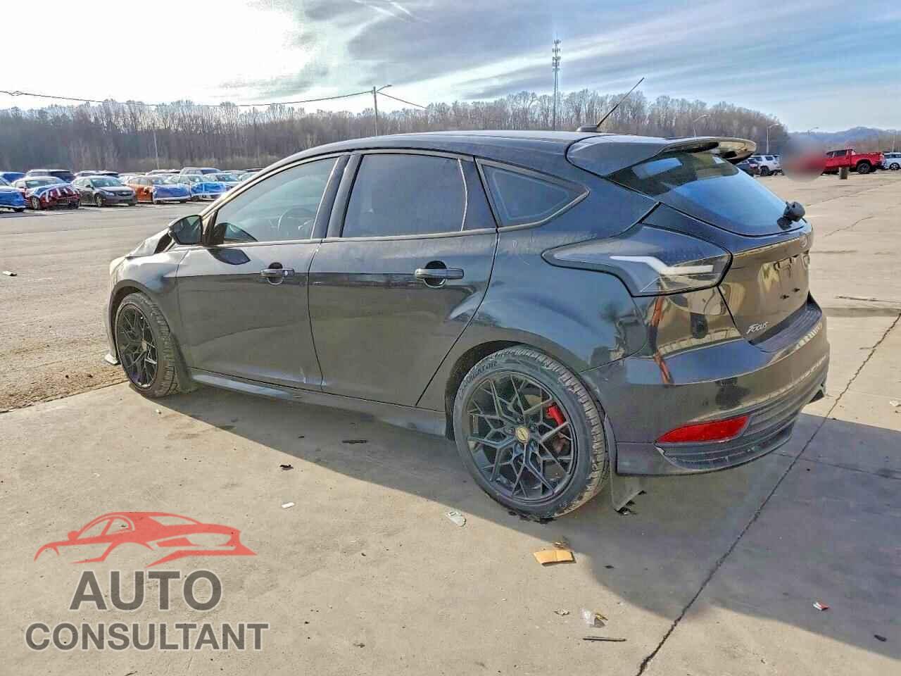 FORD FOCUS 2015 - 1FADP3L9XFL247905