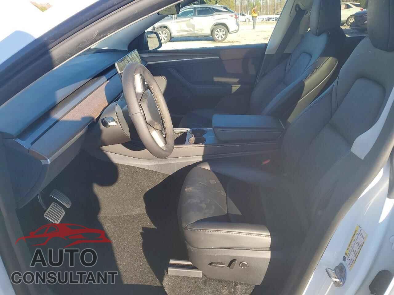 TESLA MODEL Y 2024 - 7SAYGDED1RF182598