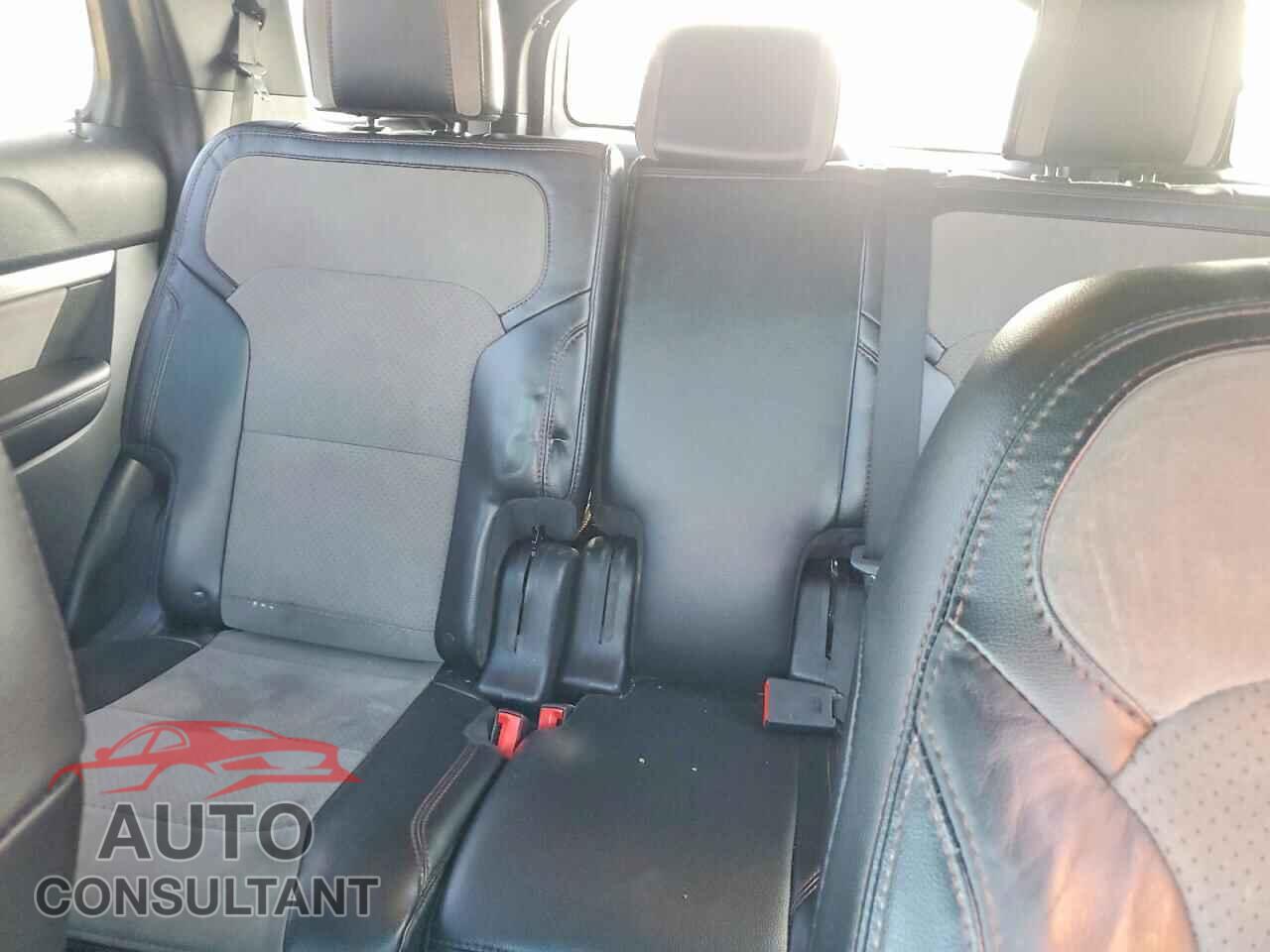 FORD EXPLORER 2017 - 1FM5K7D81HGB87580