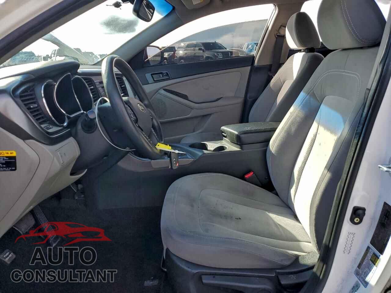 KIA OPTIMA 2011 - KNAGM4A77B5158246