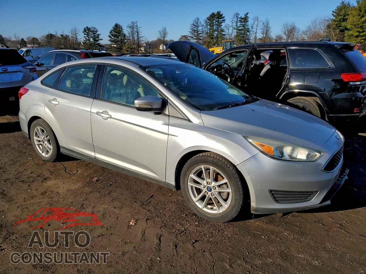 FORD FOCUS 2015 - 1FADP3F24FL282793