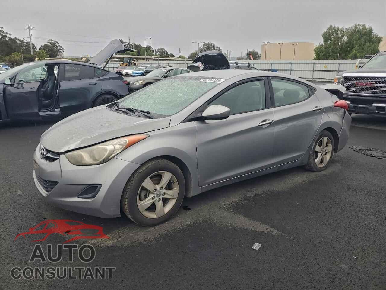 HYUNDAI ELANTRA 2013 - KMHDH4AE1DU818729