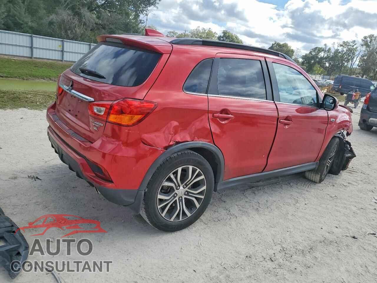 MITSUBISHI OUTLANDER 2018 - JA4AP4AW8JU024593