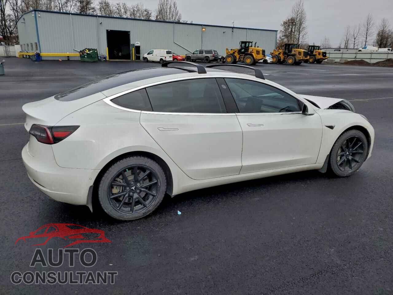 TESLA MODEL 3 2018 - 5YJ3E1EB2JF092536