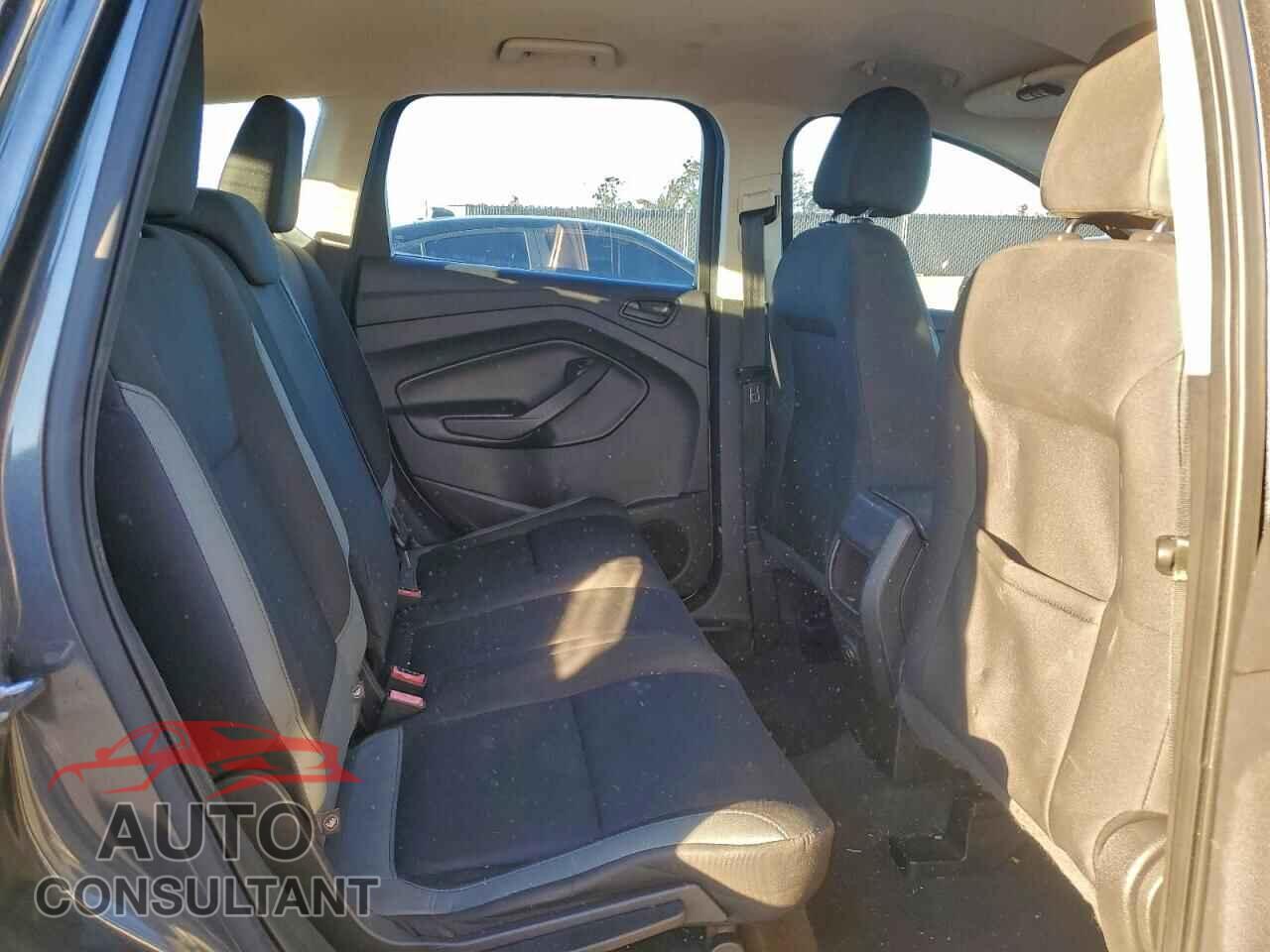 FORD ESCAPE 2016 - 1FMCU0F70GUC73833