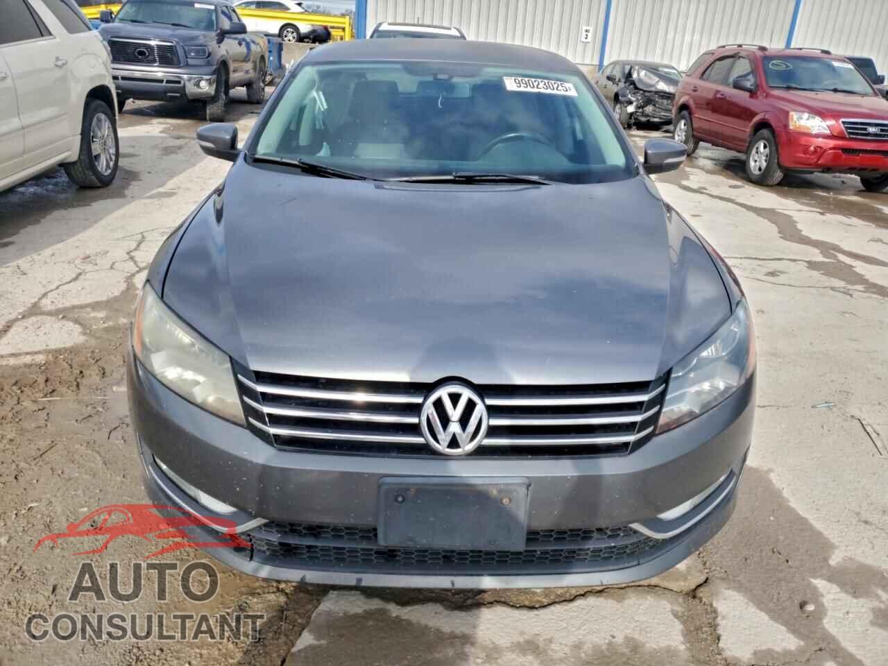 VOLKSWAGEN PASSAT 2015 - 1VWAT7A36FC111119
