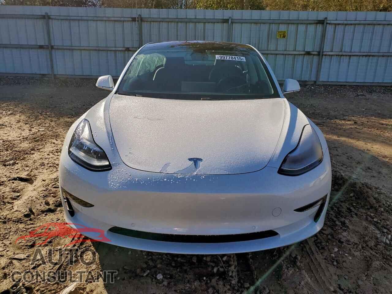 TESLA MODEL 3 2018 - 5YJ3E1EA1JF051032