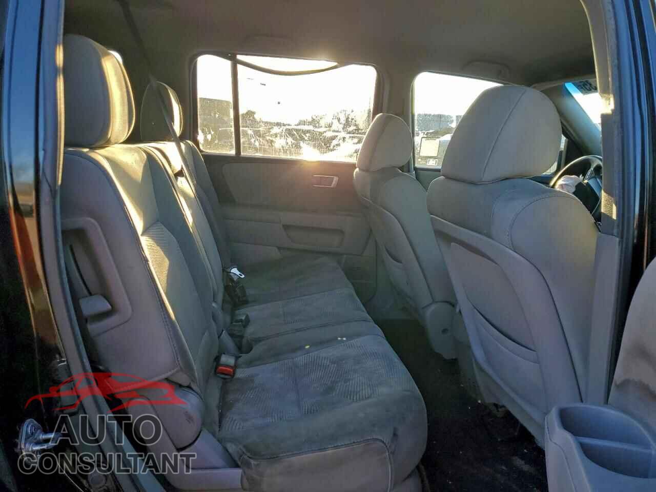 HONDA PILOT 2012 - 5FNYF3H22CB004565