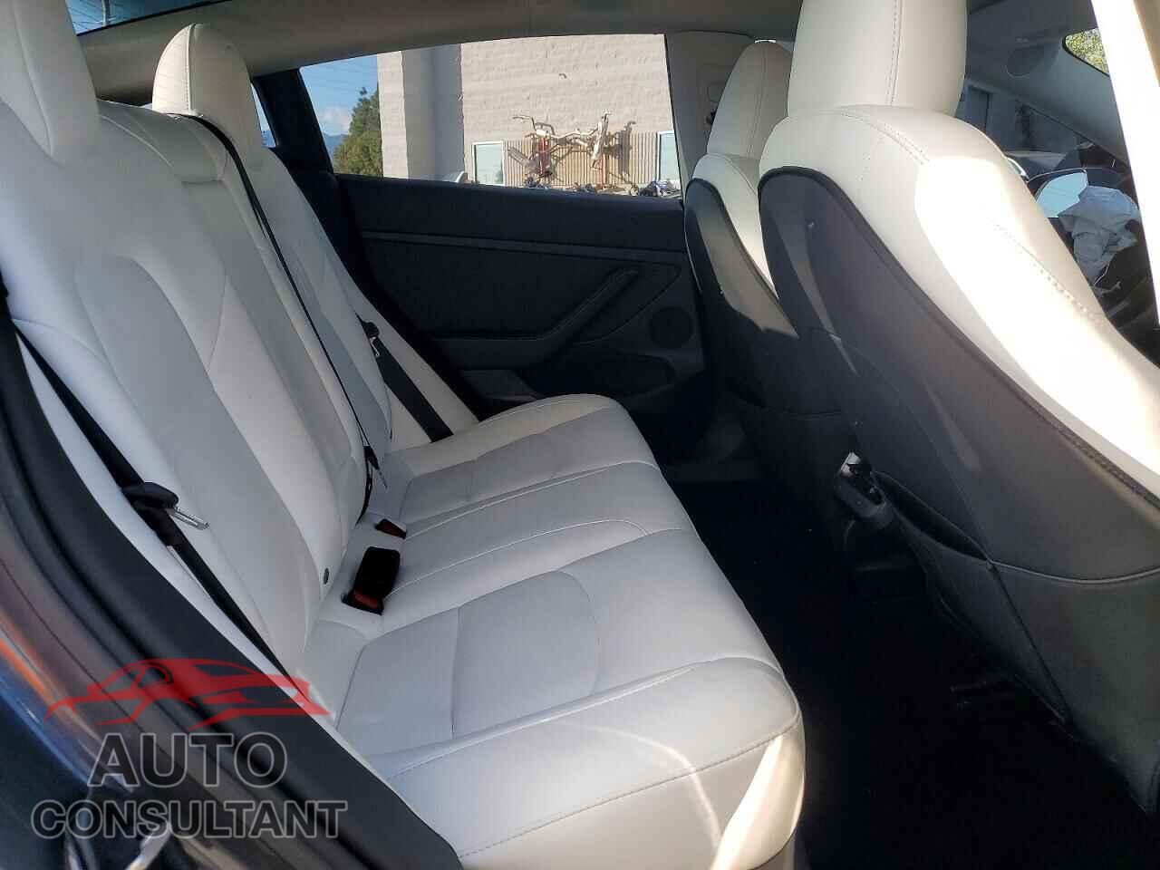 TESLA MODEL 3 2023 - 5YJ3E1EA7PF708151