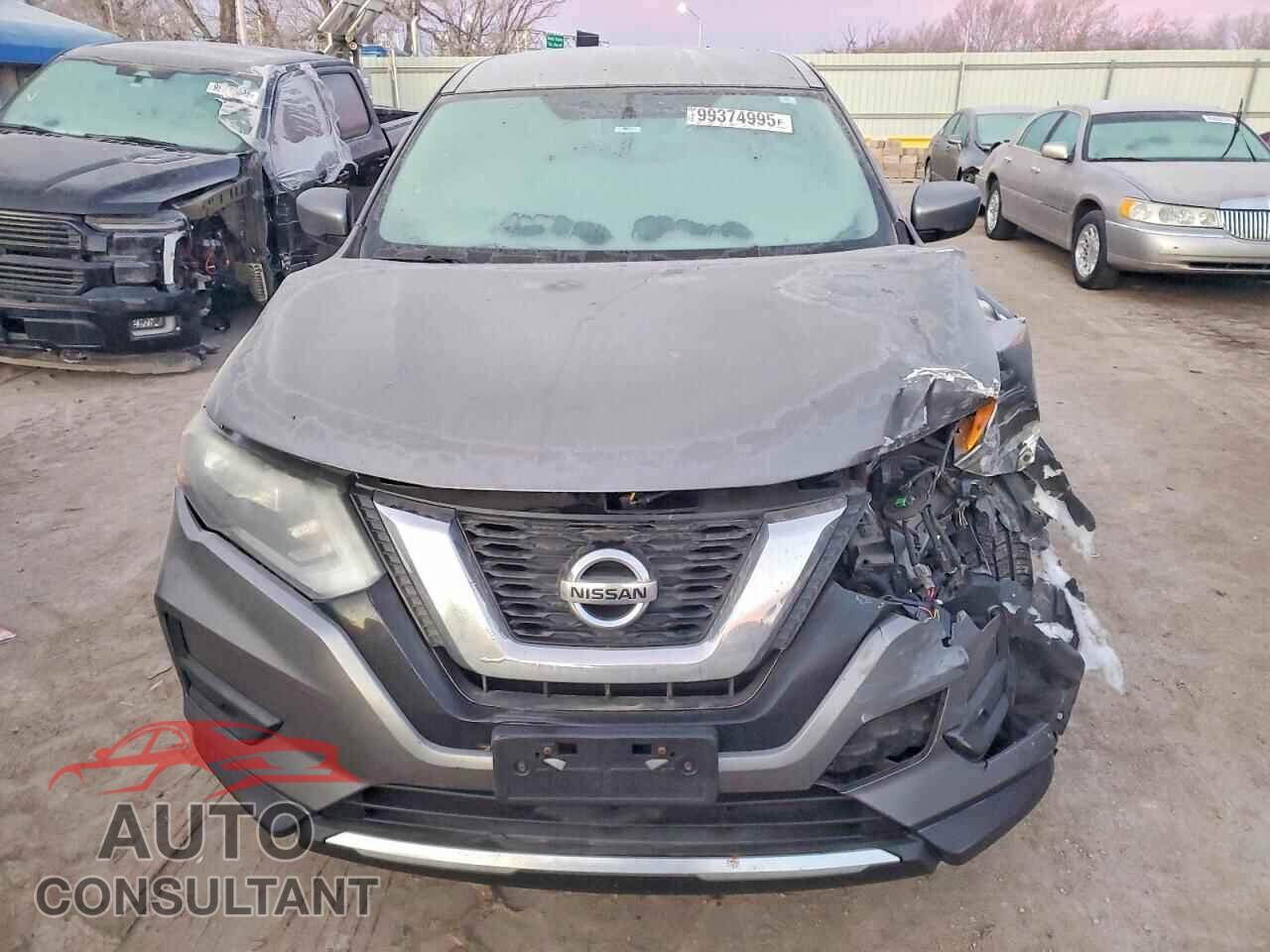 NISSAN ROGUE 2017 - KNMAT2MV7HP558685