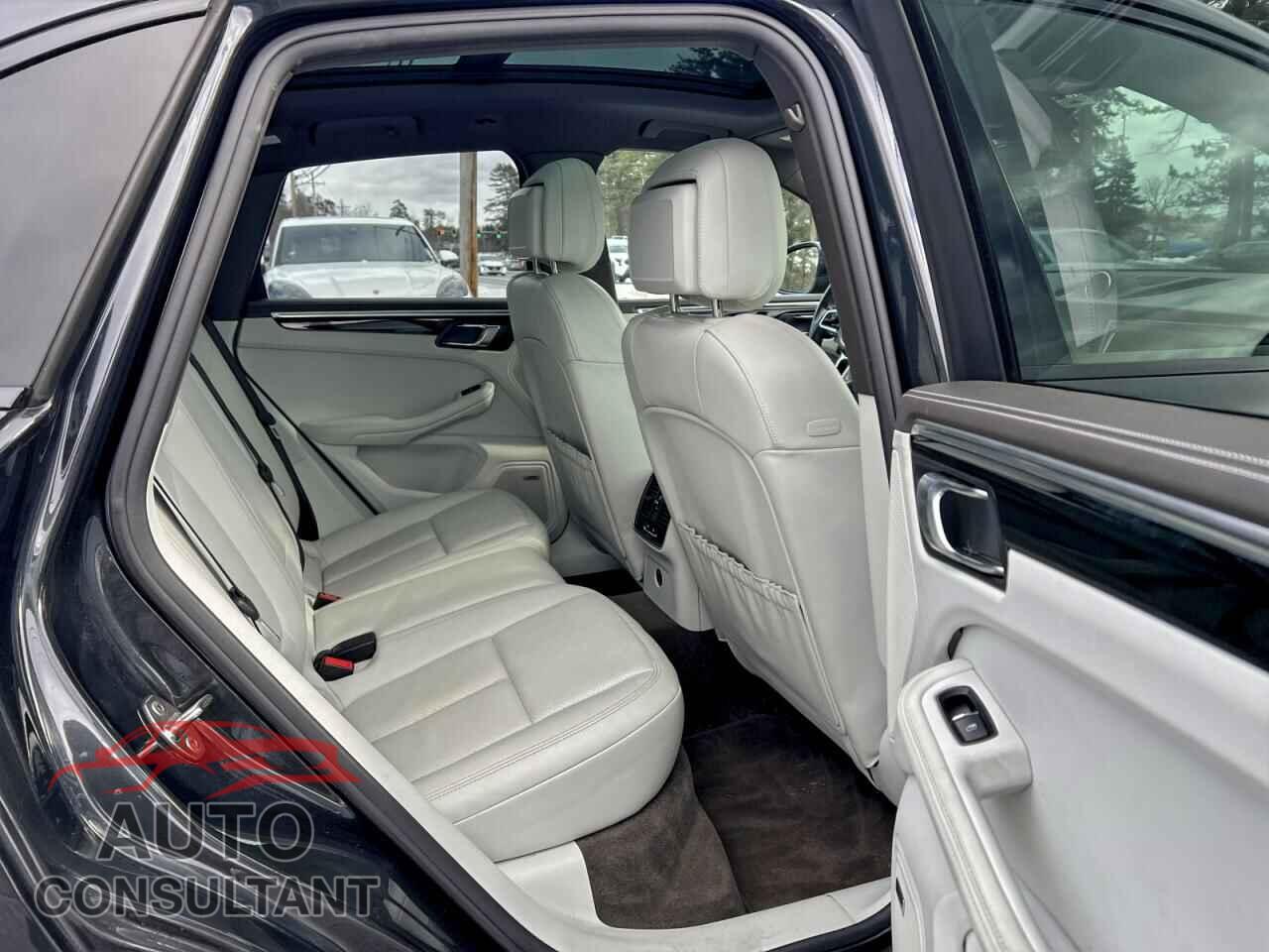 PORSCHE MACAN 2019 - WP1AB2A50KLB32308