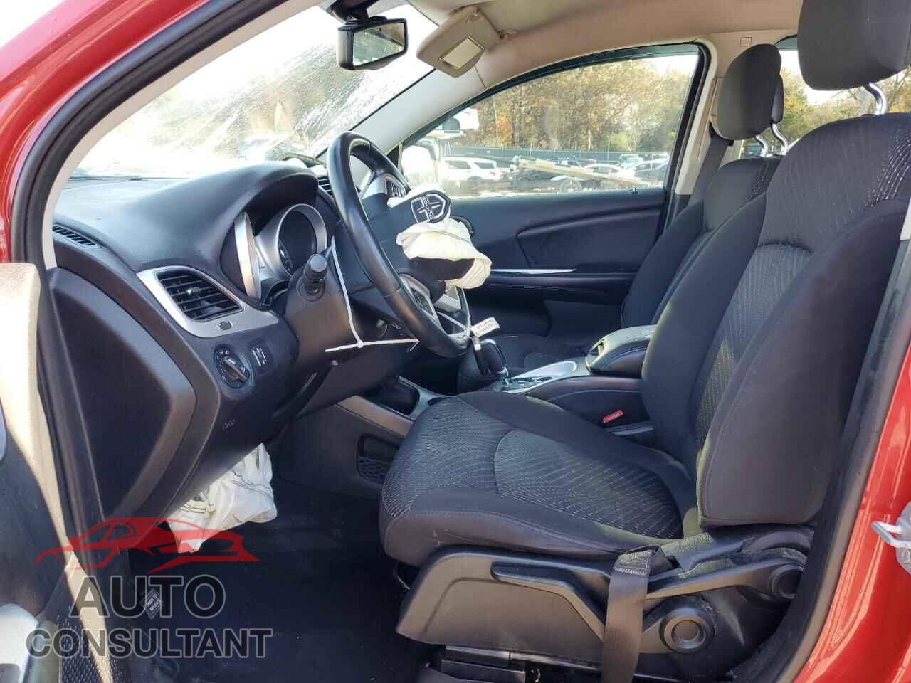 DODGE JOURNEY 2015 - 3C4PDCBB5FT708646