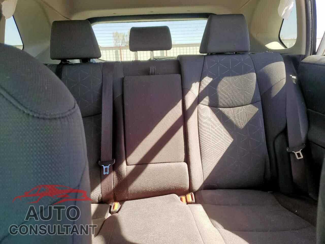 TOYOTA RAV4 2019 - JTMP1RFV5KD031517