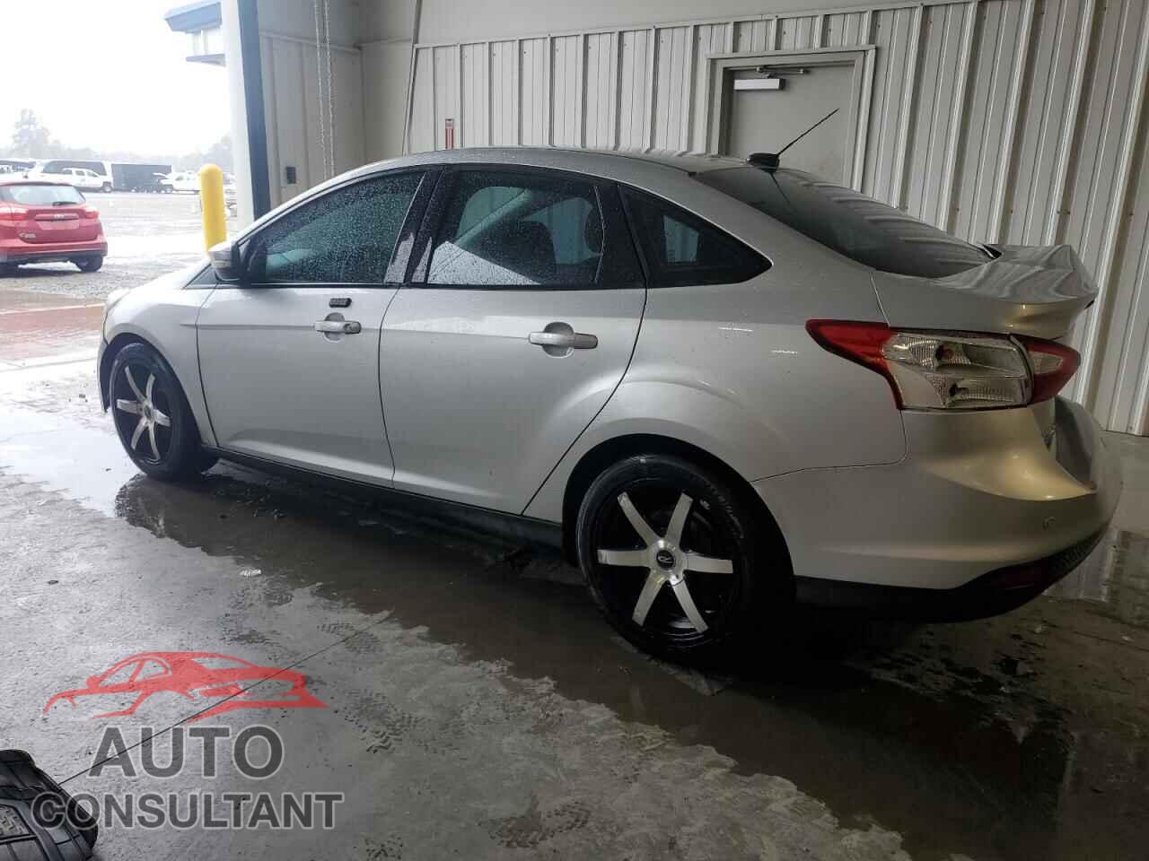 FORD FOCUS 2014 - 1FADP3F26EL257800