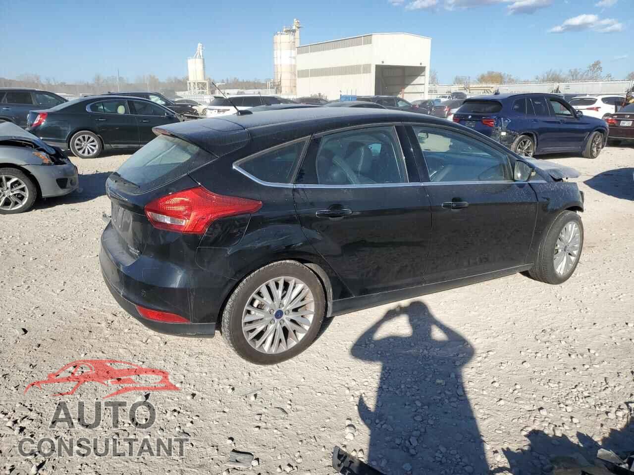 FORD FOCUS 2016 - 1FADP3N22GL319066