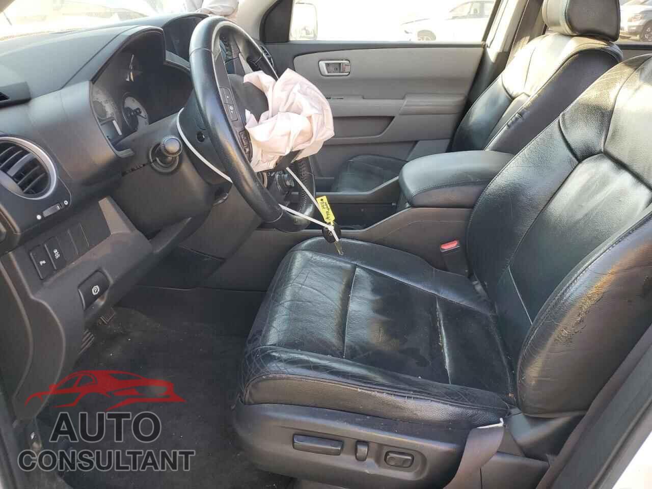 HONDA PILOT 2012 - 5FNYF4H99CB052132