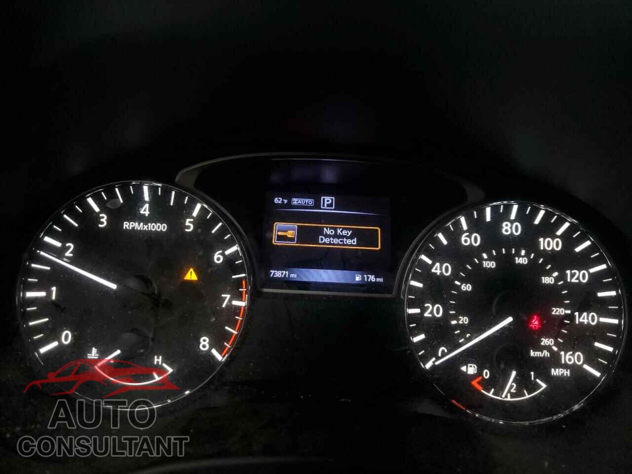 NISSAN PATHFINDER 2017 - 5N1DR2MM7HC676385
