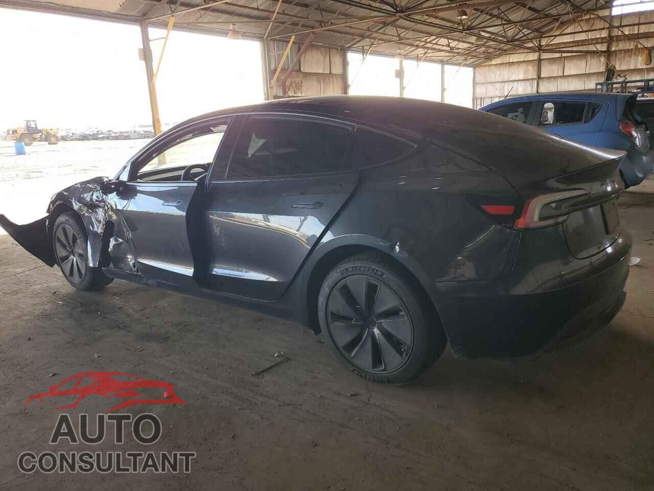 TESLA MODEL 3 2025 - 5YJ3E1EB0SF902280