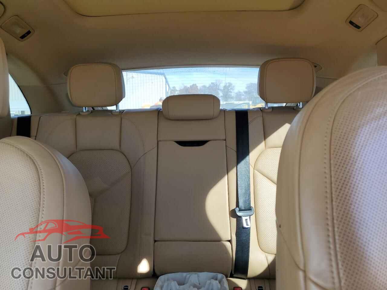 PORSCHE MACAN 2015 - WP1AB2A56FLB57820