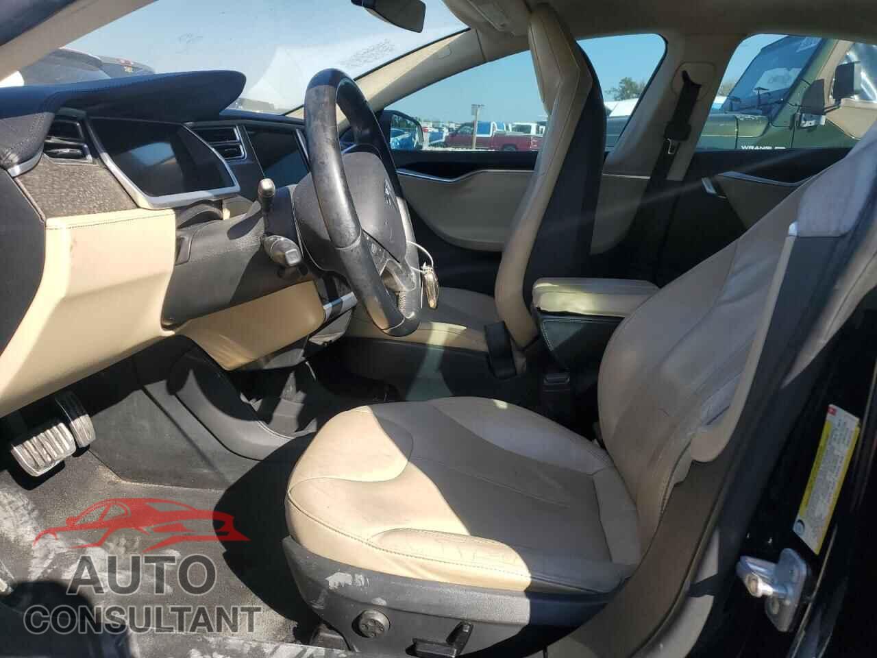TESLA MODEL S 2013 - 5YJSA1CN1DFP24726