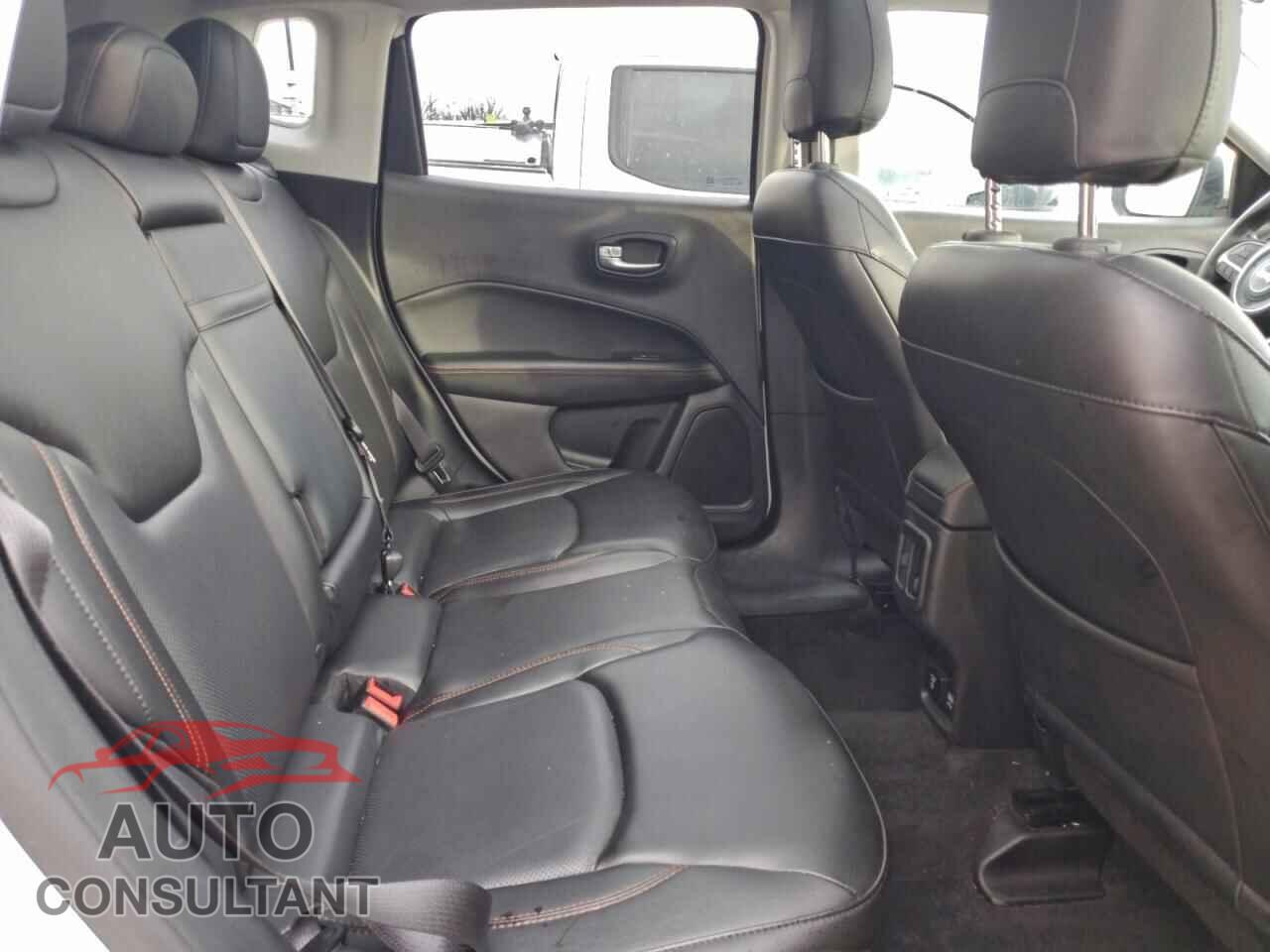 JEEP COMPASS 2018 - 3C4NJDCBXJT149155
