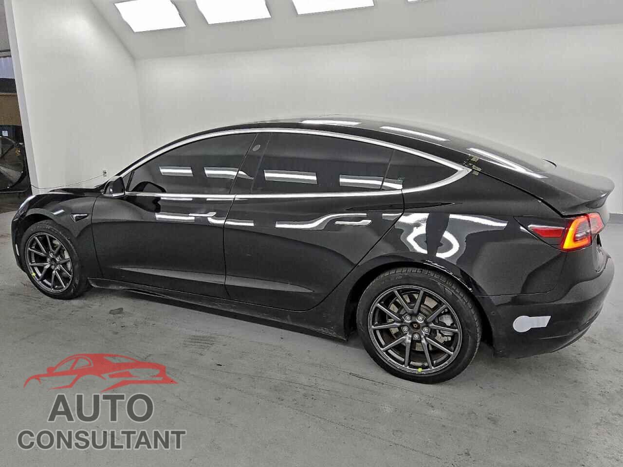 TESLA MODEL 3 2019 - 5YJ3E1EA8KF297979