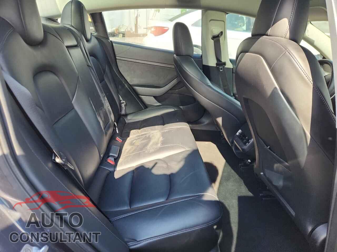 TESLA MODEL 3 2022 - 5YJ3E1EA5NF287351