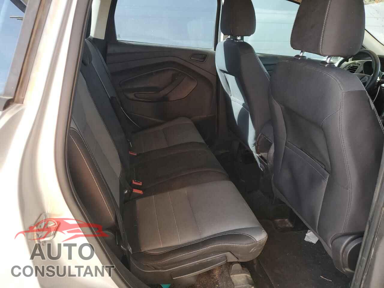 FORD ESCAPE 2017 - 1FMCU0F74HUB81500