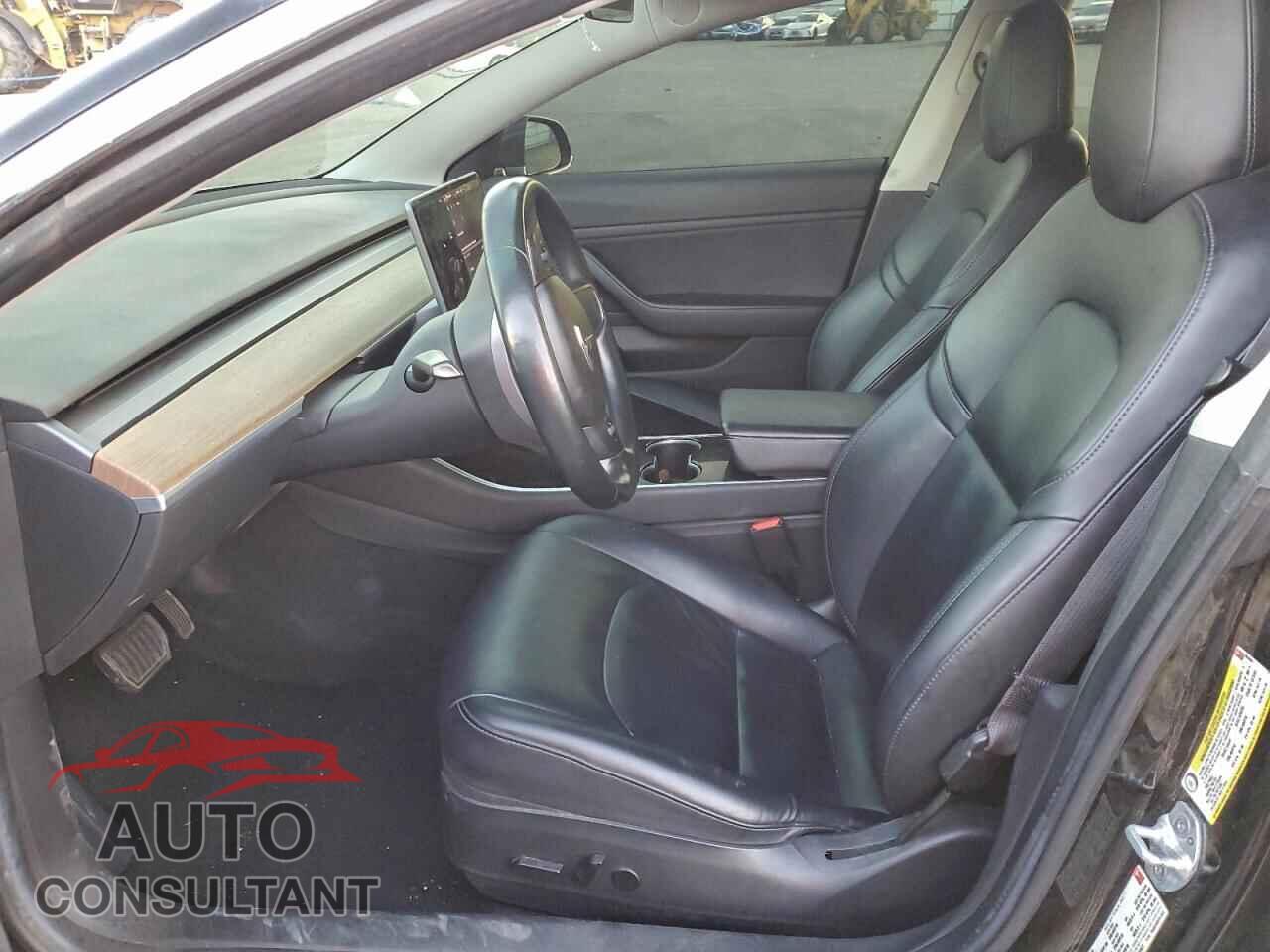 TESLA MODEL 3 2018 - 5YJ3E1EA8JF004807