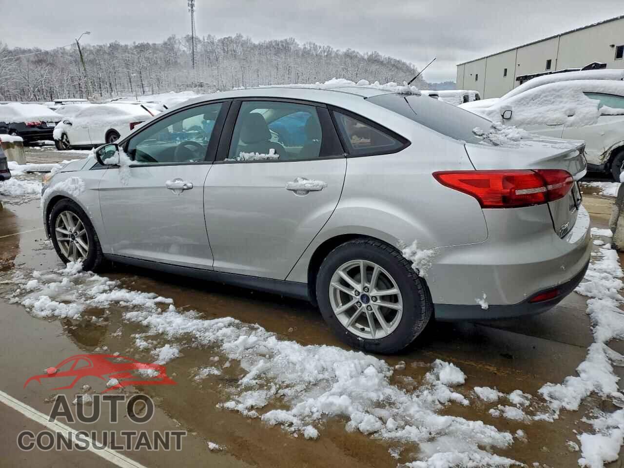 FORD FOCUS 2015 - 1FADP3F24FL217569