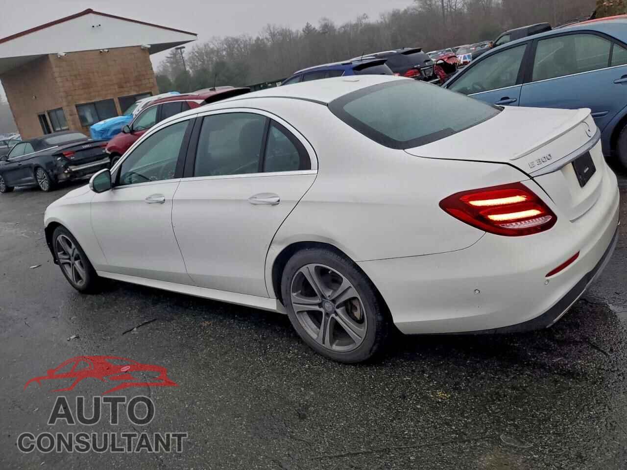 MERCEDES-BENZ E-CLASS 2017 - WDDZF4KB6HA157877