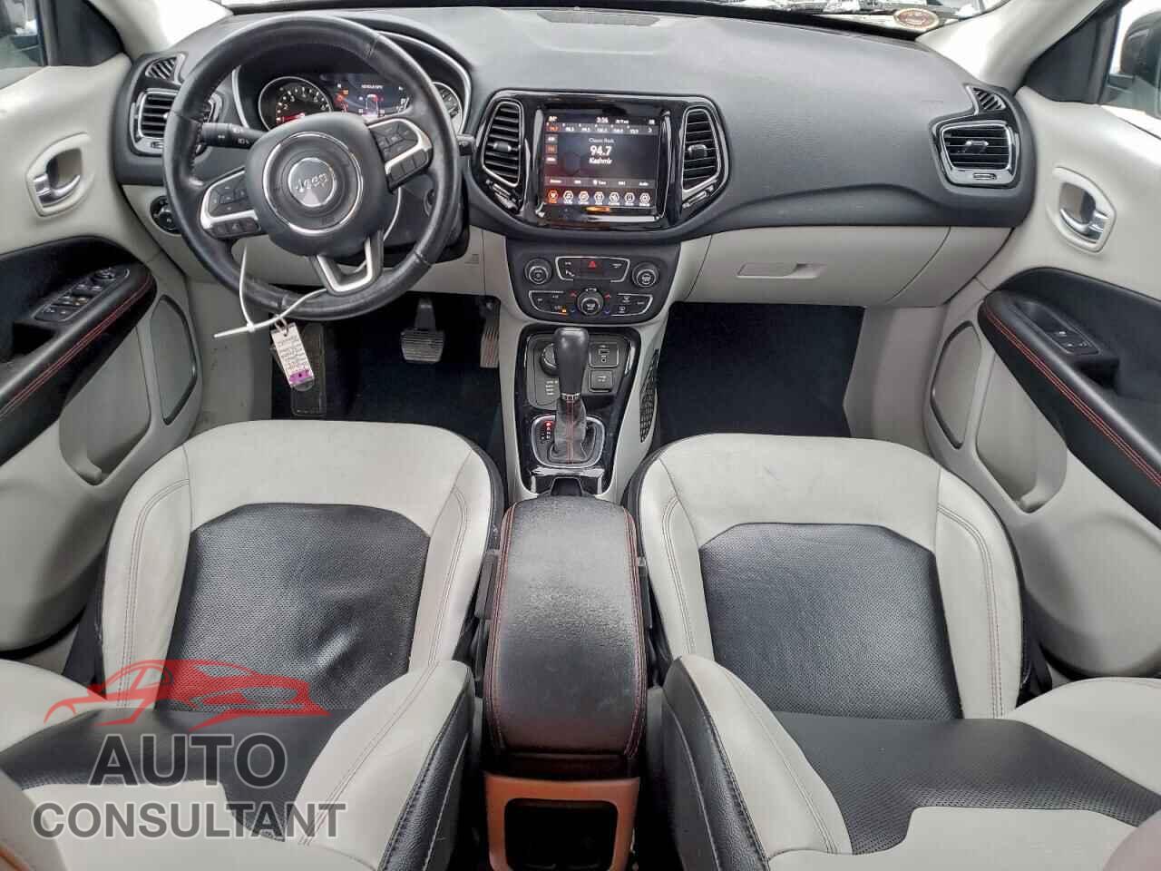 JEEP COMPASS 2019 - 3C4NJDCB4KT659423