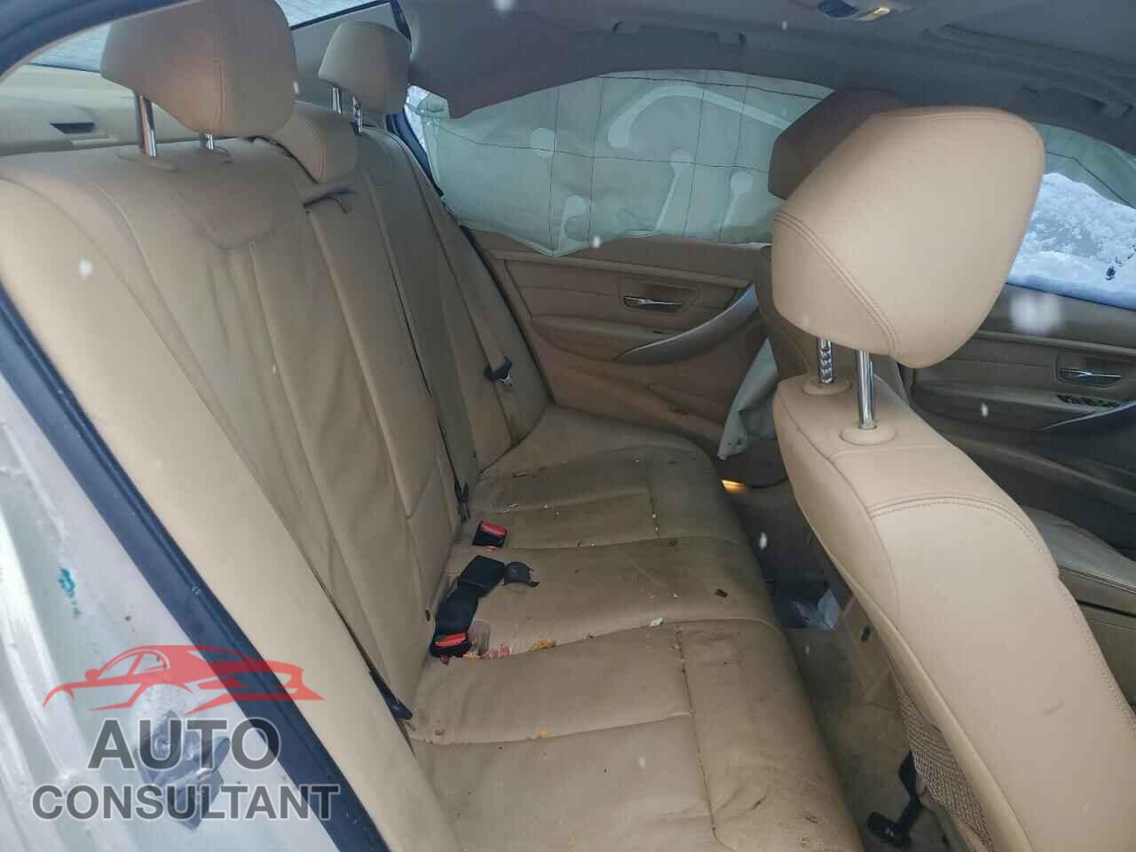 BMW 3 SERIES 2014 - WBA3C3G58ENS68048