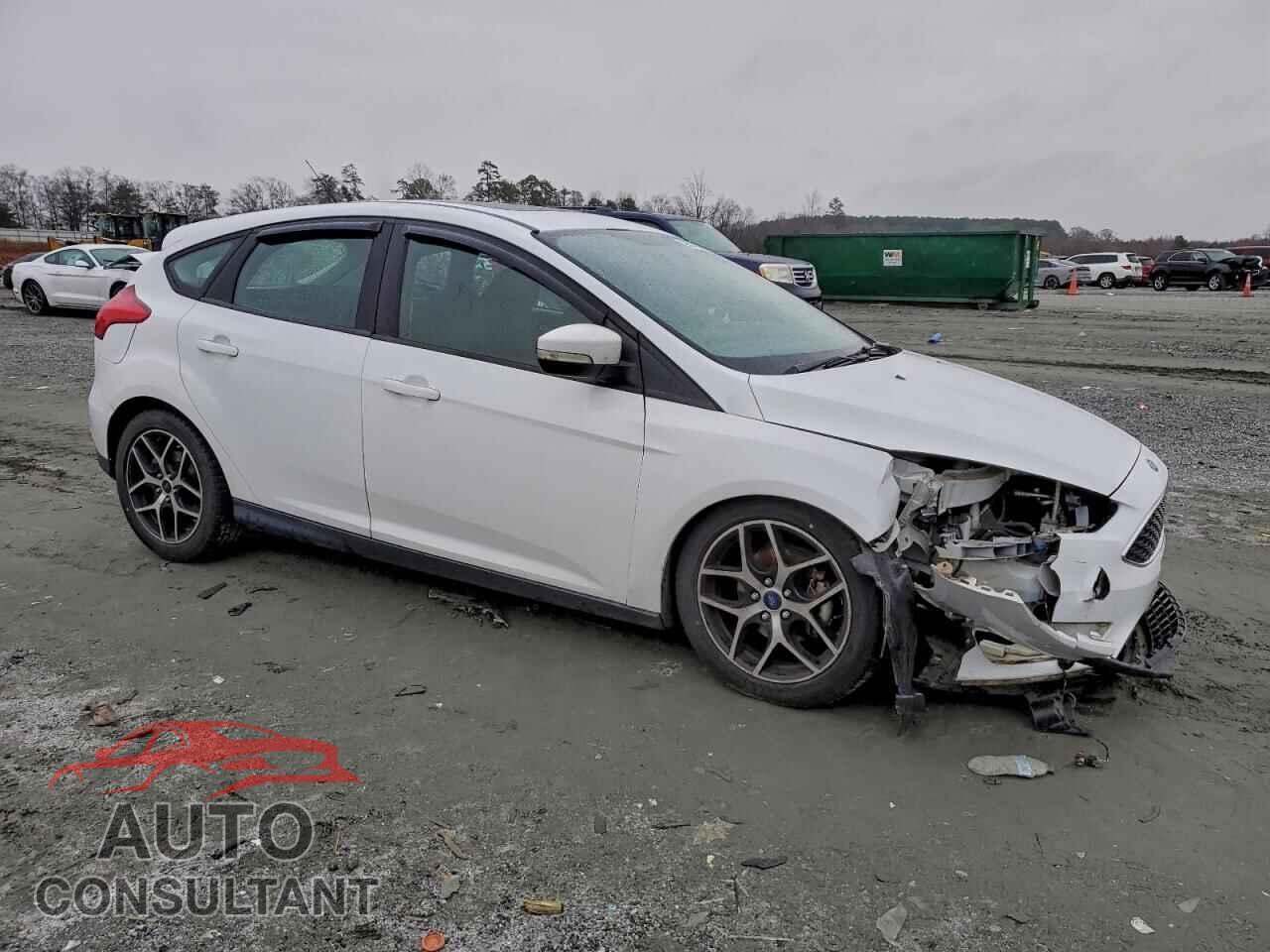FORD FOCUS 2017 - 1FADP3M2XHL337172