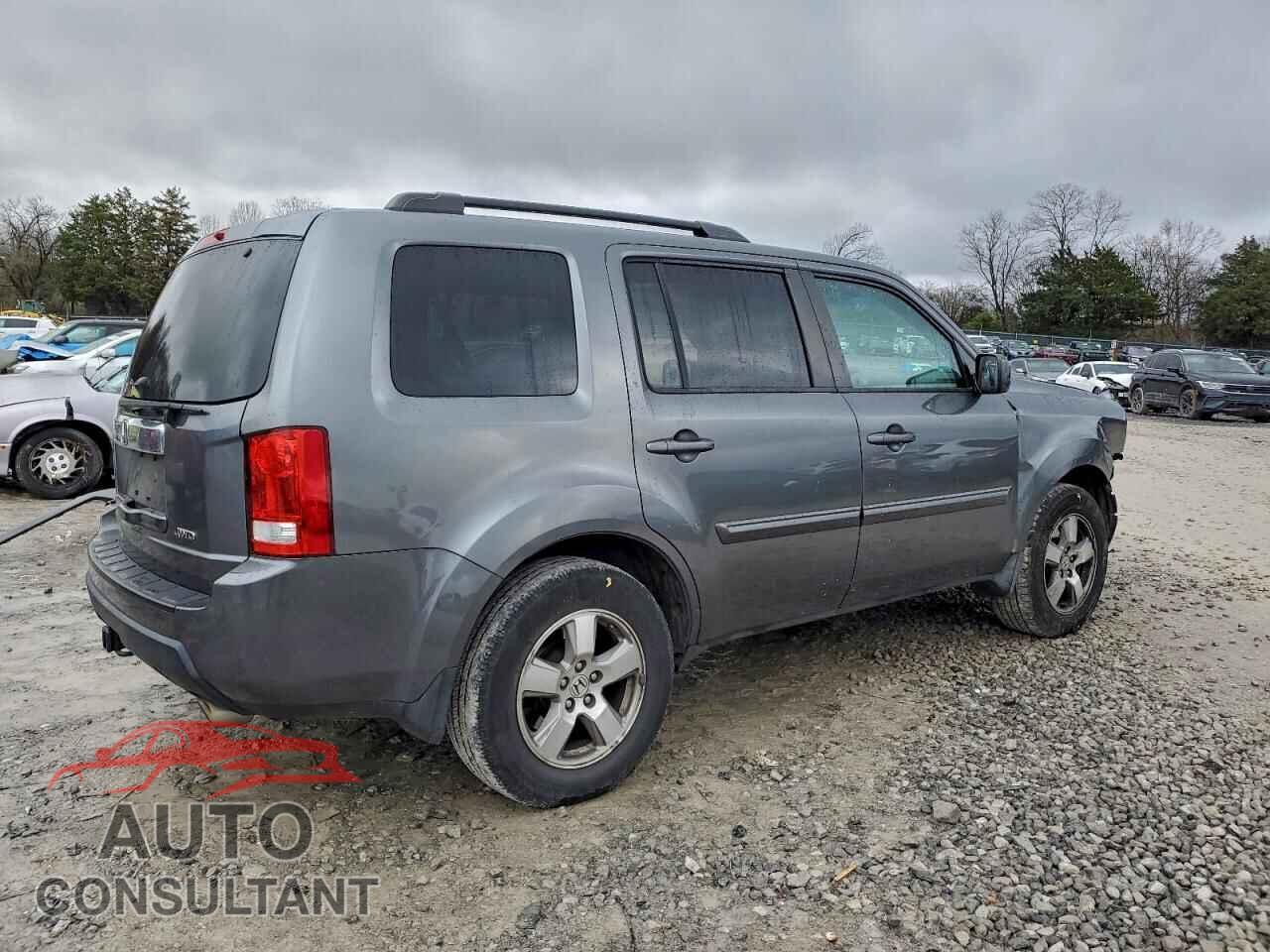HONDA PILOT 2011 - 5FNYF4H65BB040693