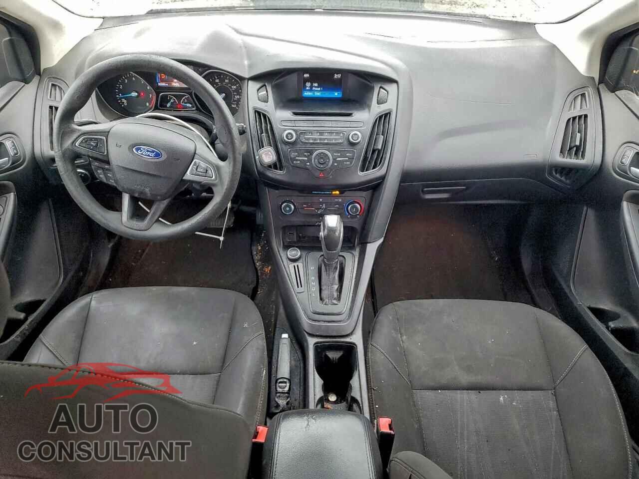 FORD FOCUS 2015 - 1FADP3K22FL201814