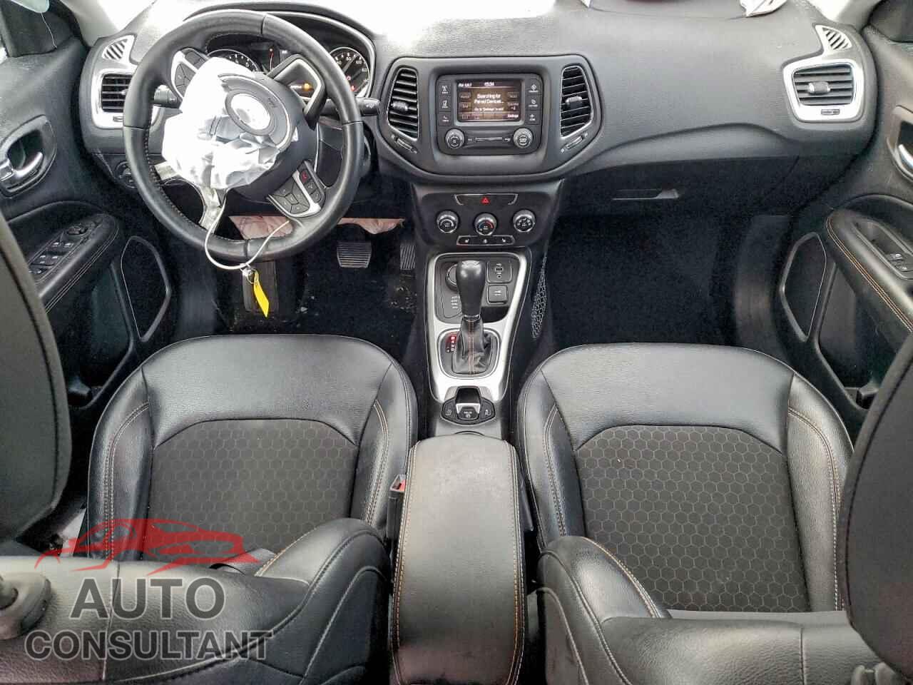 JEEP COMPASS 2018 - 3C4NJDBB6JT482325