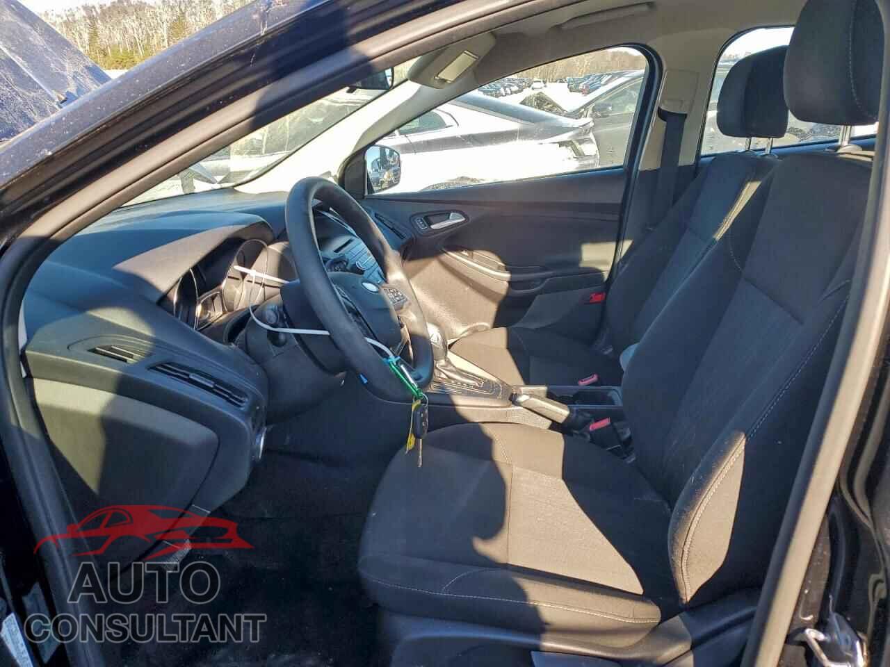 FORD FOCUS 2017 - 1FADP3F24HL325807