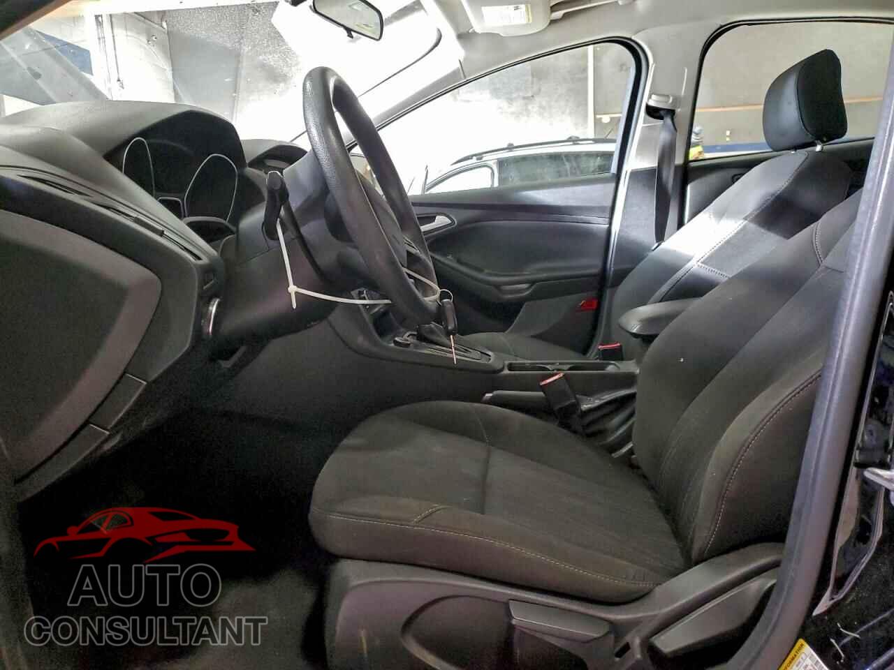FORD FOCUS 2017 - 1FADP3F20HL321656
